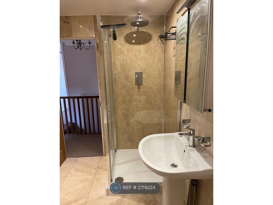 Property photo 3 of 35 Bathroom