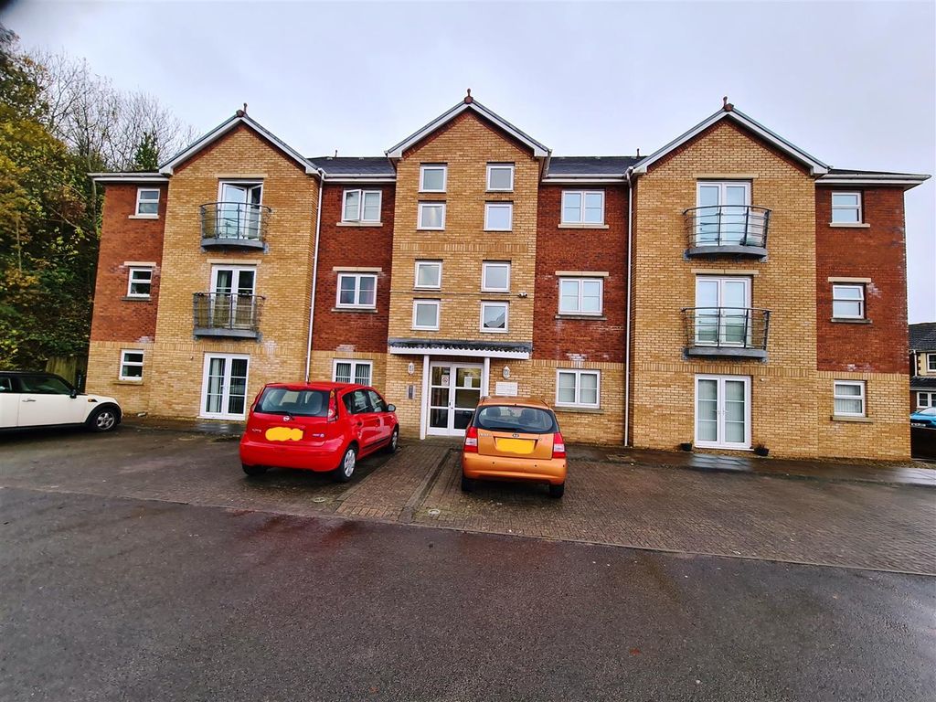 Property photo 1 of 6