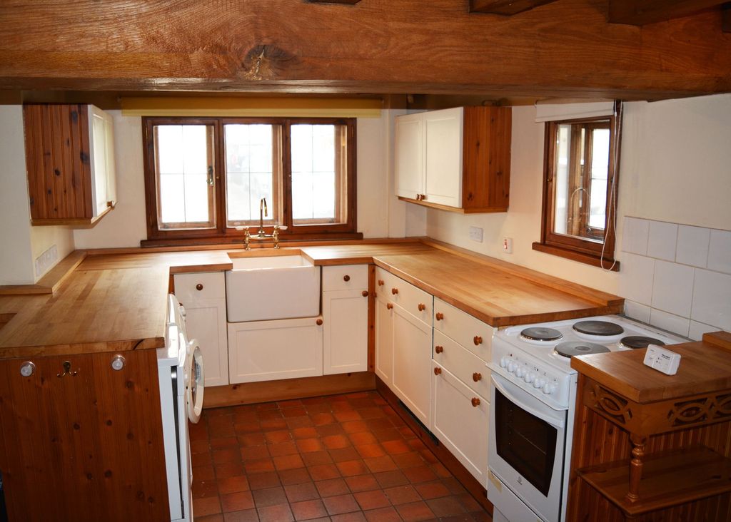 Property photo 2 of 6