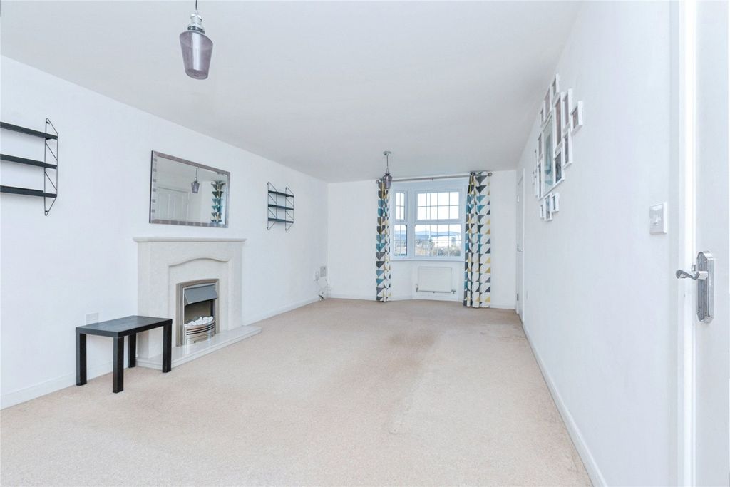 Property photo 2 of 21 Picture No. 42