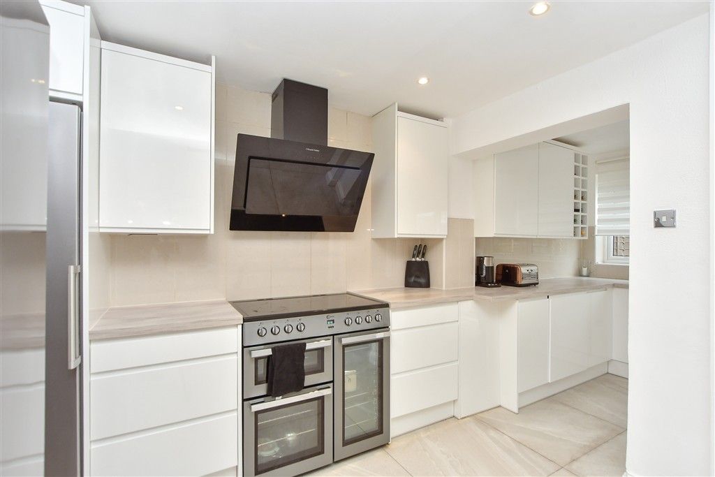 Property photo 2 of 11 Kitchen/Diner