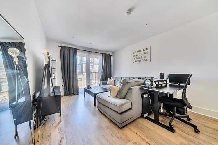 Property photo 1 of 11