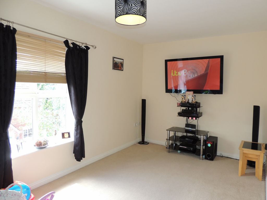 Property photo 2 of 10 Lounge