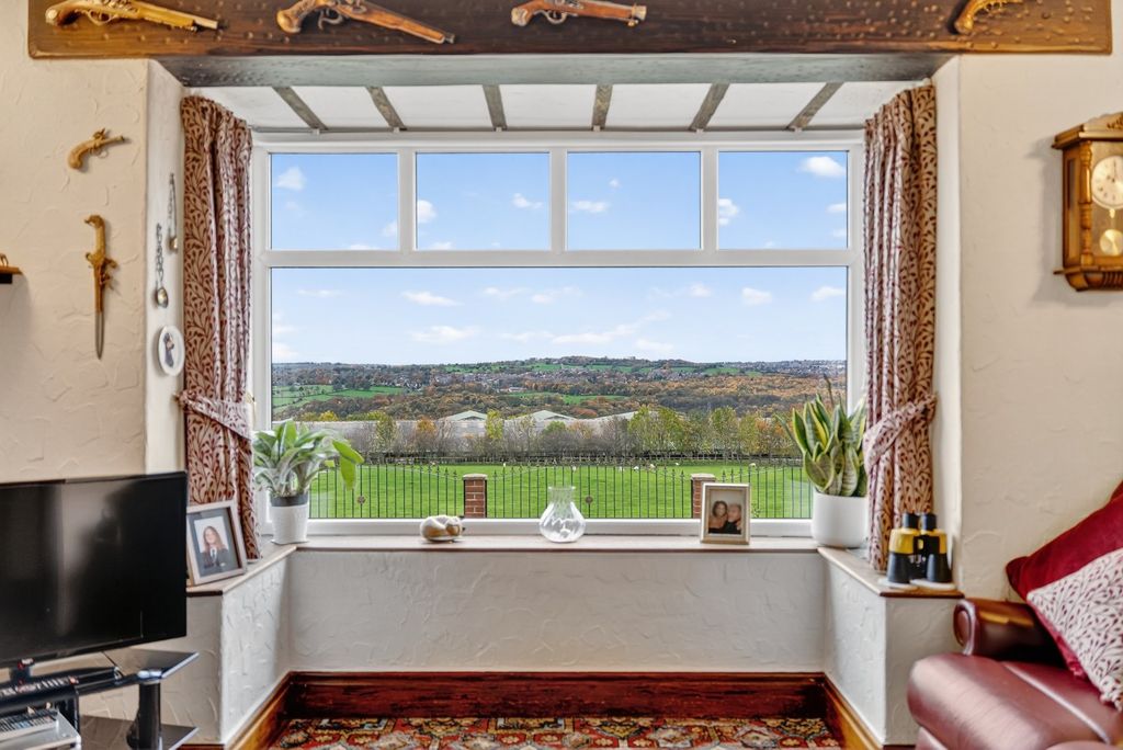 Property photo 3 of 27 Picture No. 14