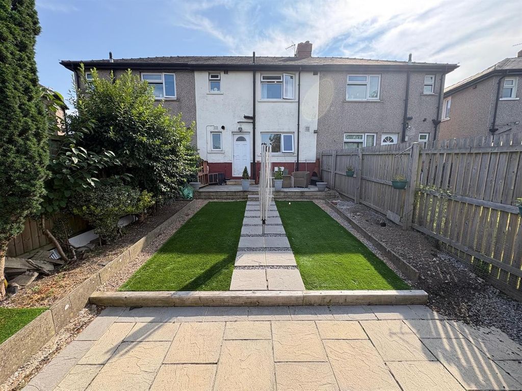 Property photo 3 of 14