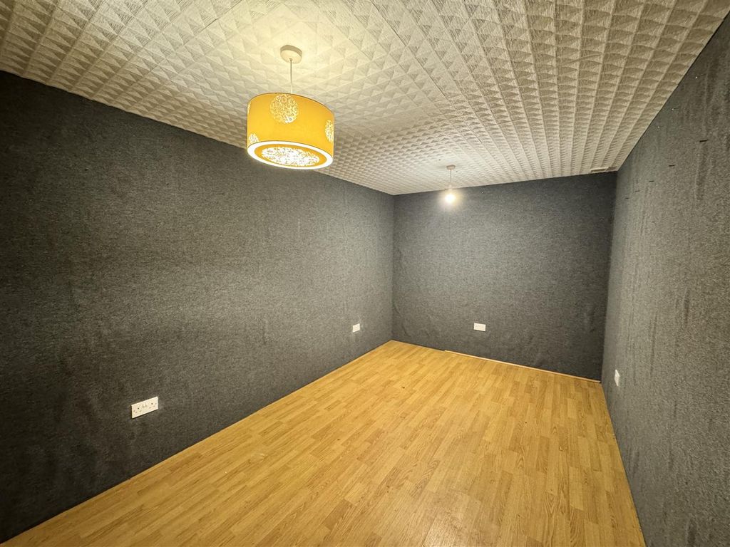 Property photo 3 of 11 Img_2673.Jpg