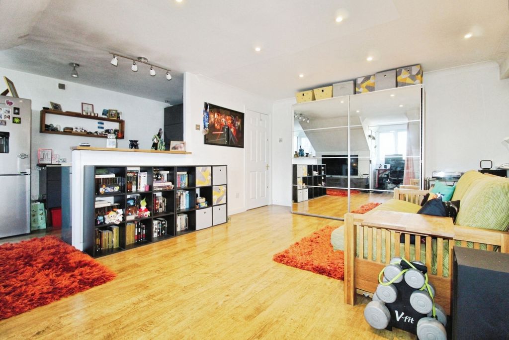 Property photo 1 of 18 Pbox-Img.Jpg