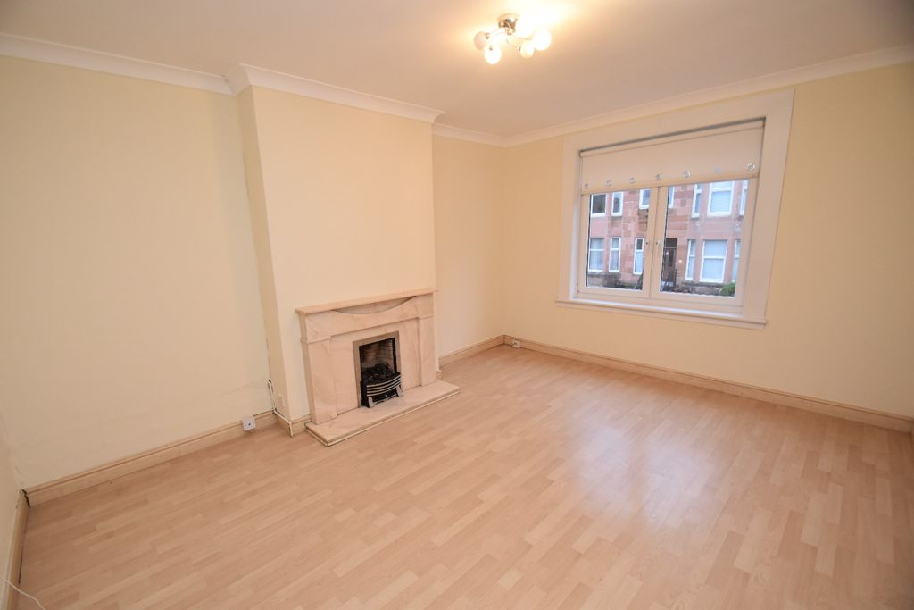 Property photo 2 of 15 4808401