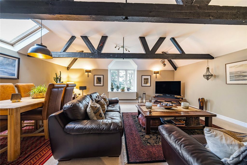 Property photo 3 of 22 Picture No. 21