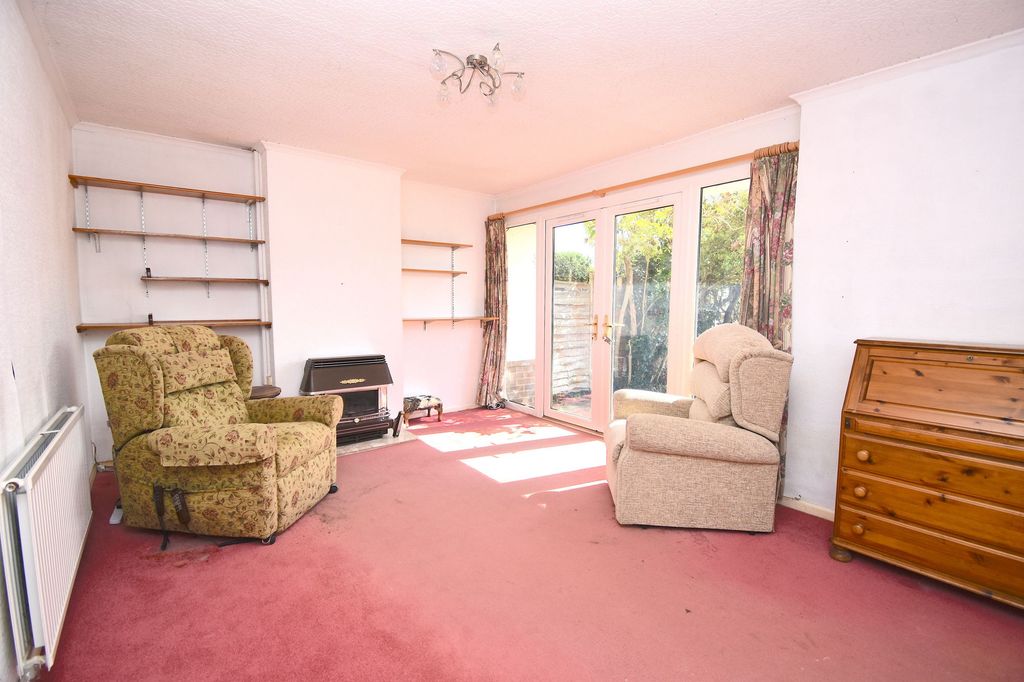 Property photo 2 of 26