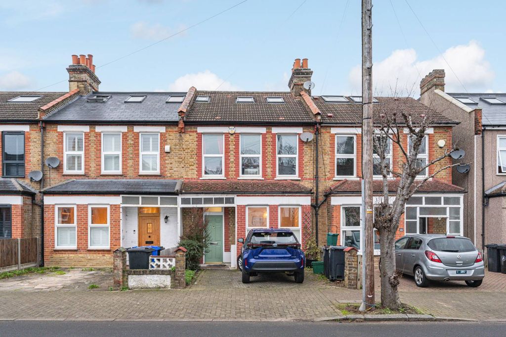 Property photo 1 of 12