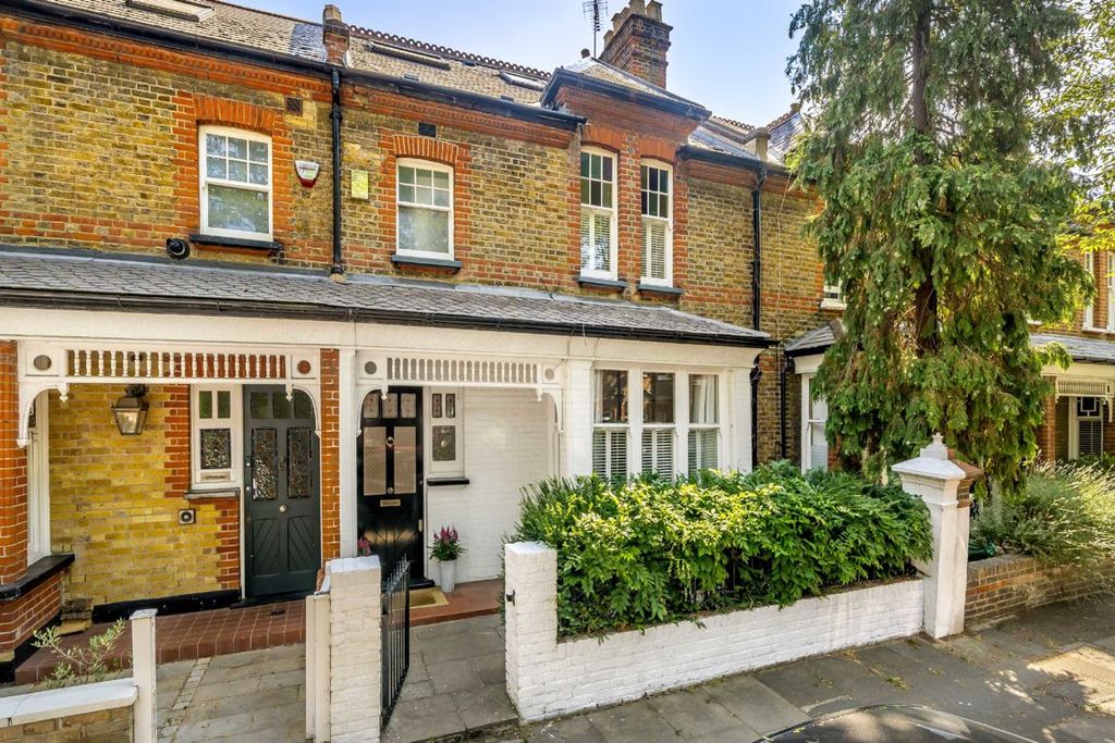 Property photo 1 of 8