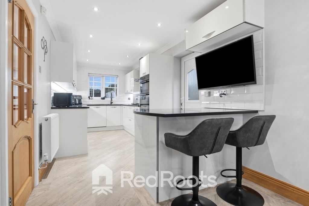 Property photo 3 of 27 4800063