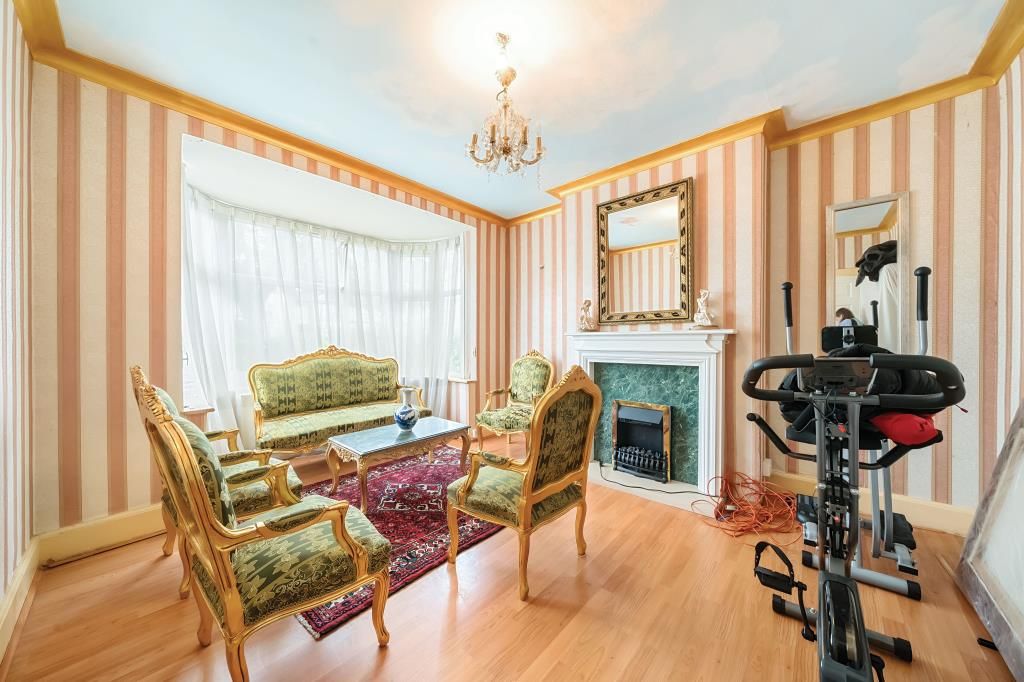 Property photo 3 of 12 Dining Room