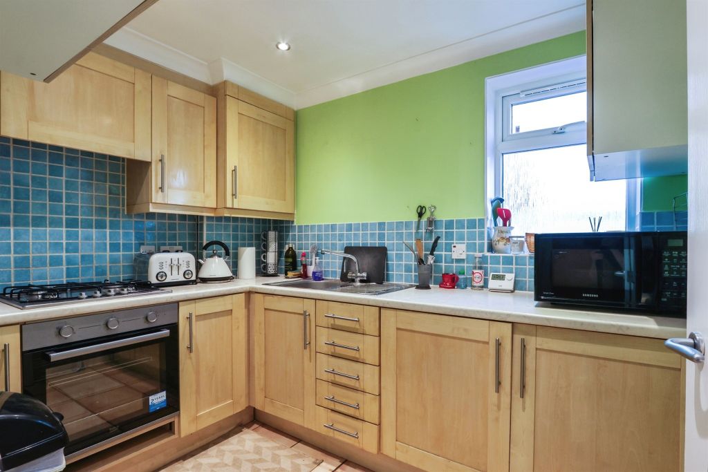 Property photo 2 of 12