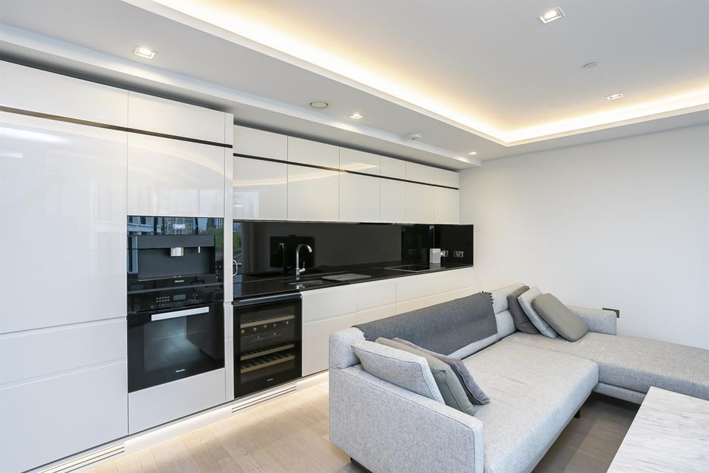 Property photo 3 of 17 Kitchen.Jpg