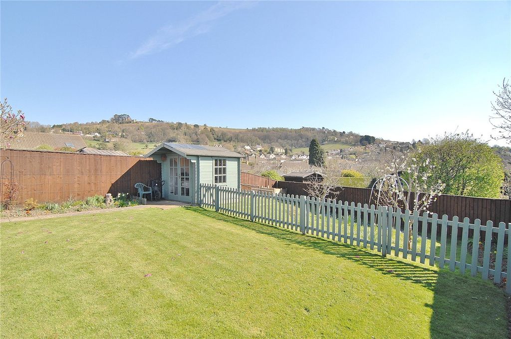 Property photo 2 of 13 Picture No. 16