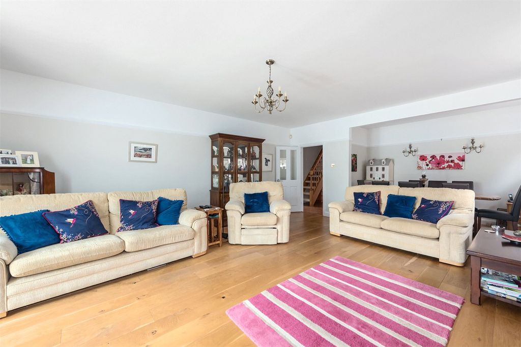 Property photo 3 of 14 Picture No. 15