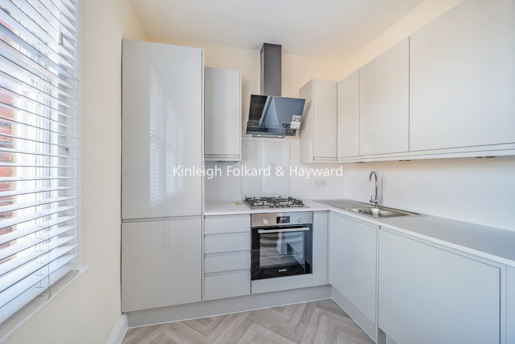 Property photo 3 of 8 A90c3Dca-c124-4A56-8