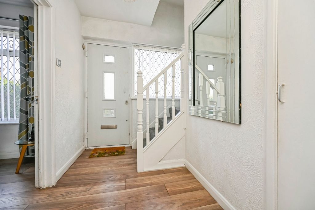 Property photo 2 of 20 Pbox-Img.Jpg