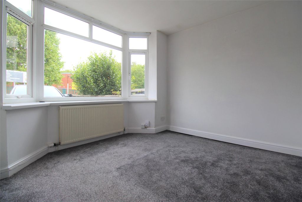 Property photo 3 of 6 Bedroom