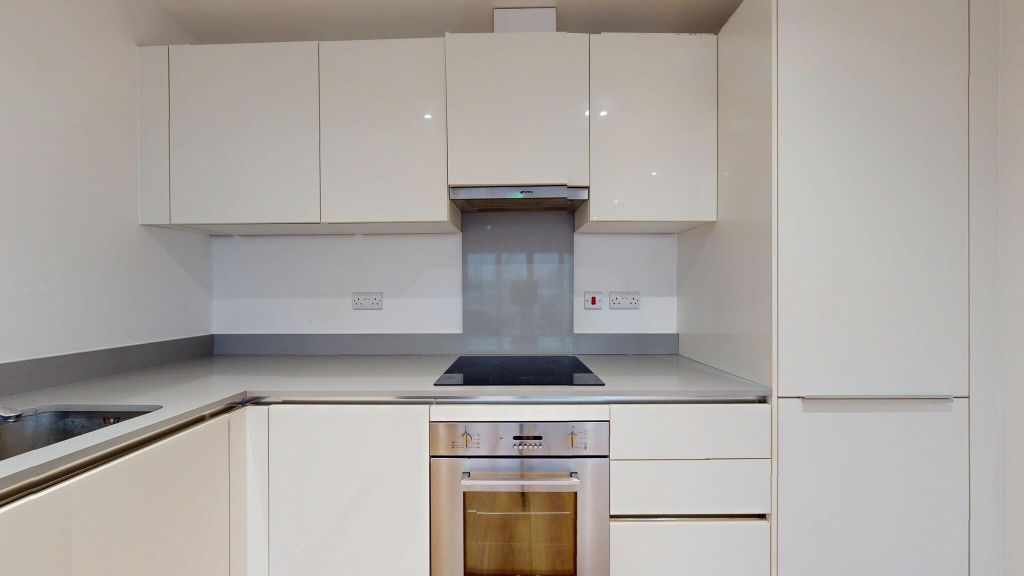 Property photo 2 of 24 Kitchen