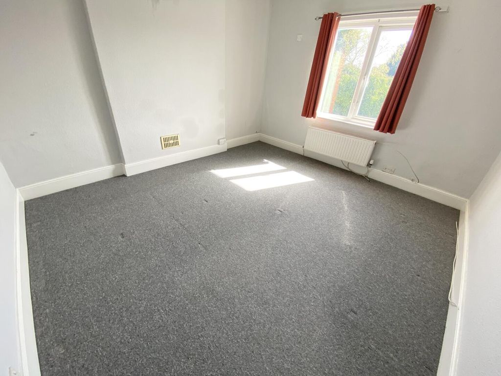 Additional image 5 of 2 bed semi-detached house to rentNewport Street, Ryde PO33