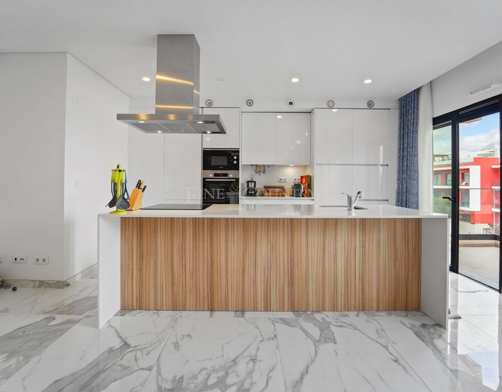 Property photo 3 of 27