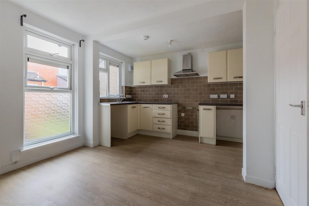 Property photo 3 of 12 39 (3 Of 12).Jpg