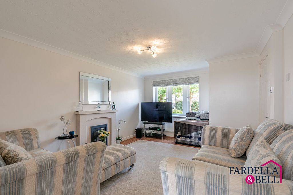 Property photo 3 of 17
