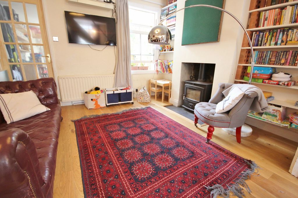 Property photo 2 of 13