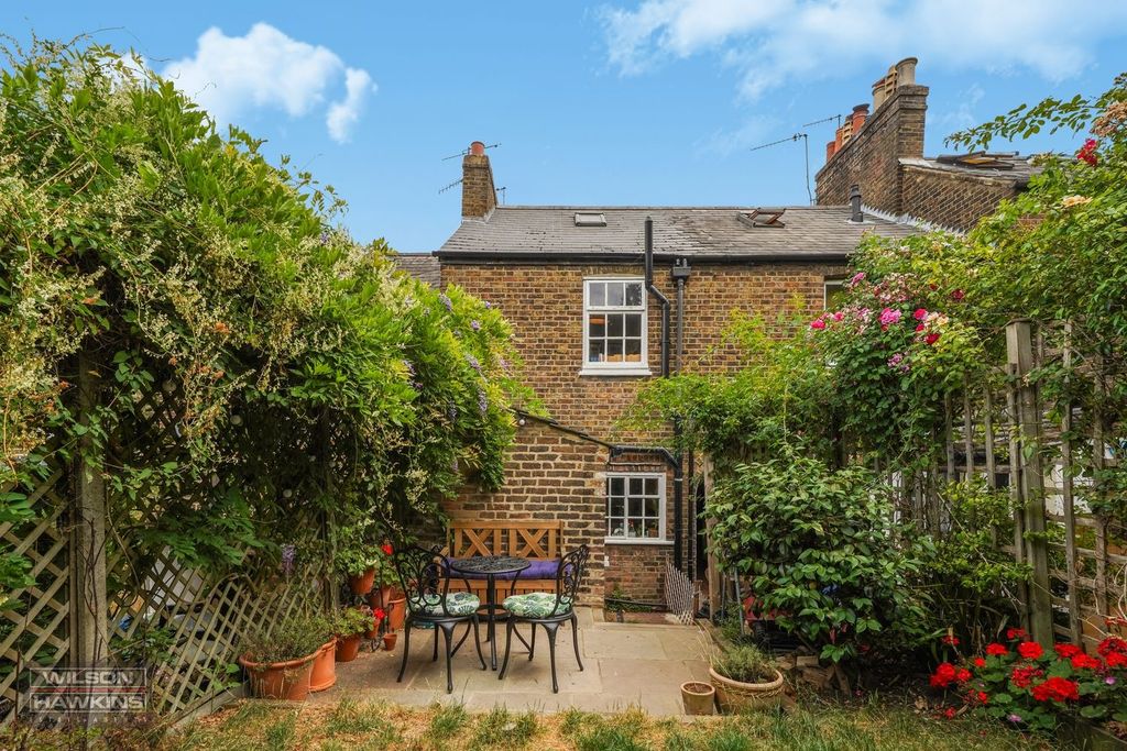 Property photo 1 of 16