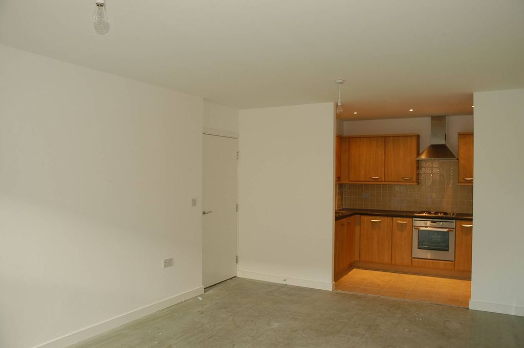 Property photo 3 of 6