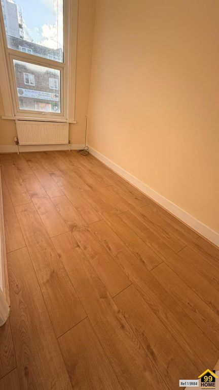 Property photo 1 of 7 Photo 0