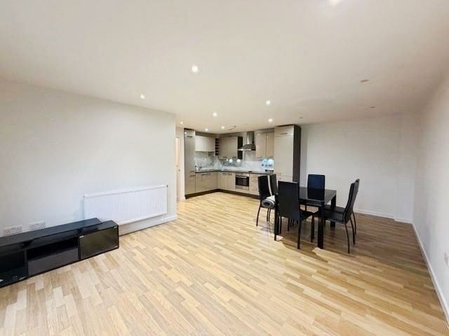 Property photo 2 of 12 Pbox-Img.Jpg