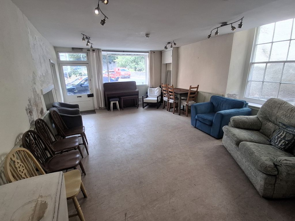 Property photo 3 of 21 Not Specified