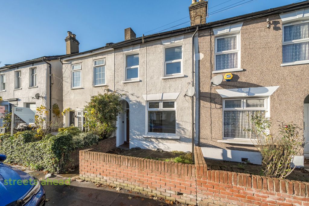 Property photo 1 of 16 F855E925-3461-41A...