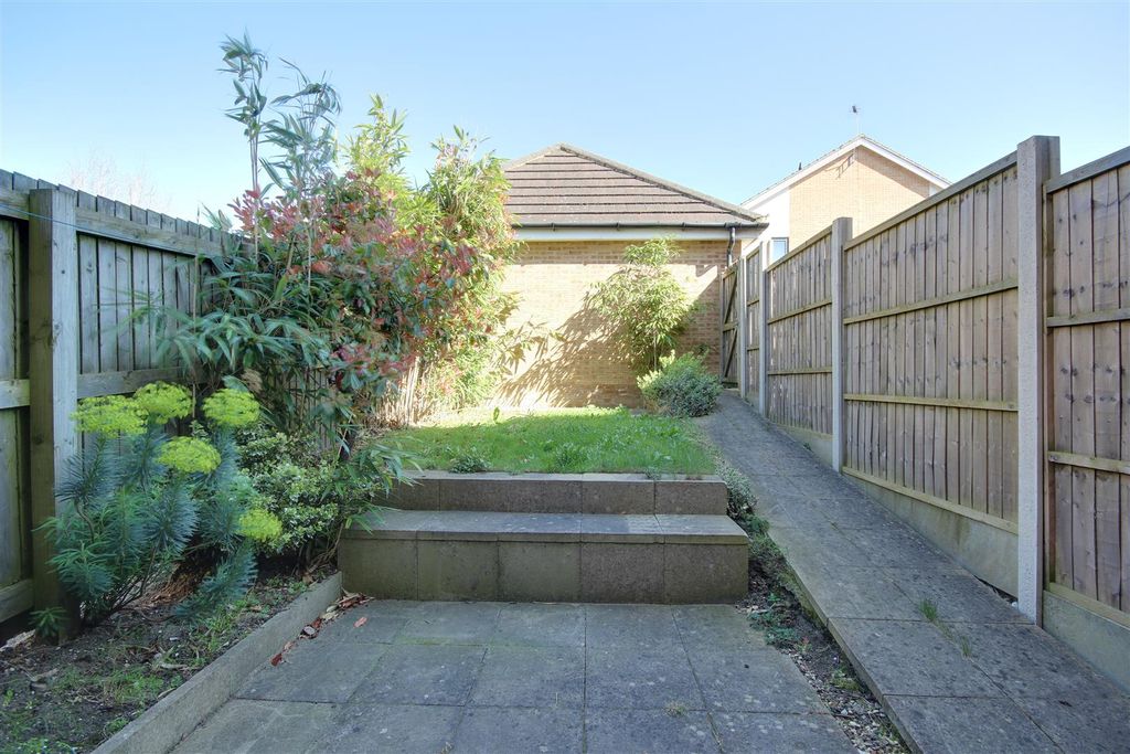 Property photo 3 of 12 Outside