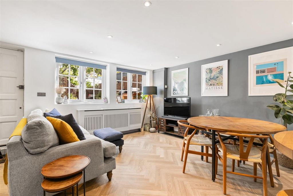 Property photo 2 of 6 Living/Dining/Kitchen