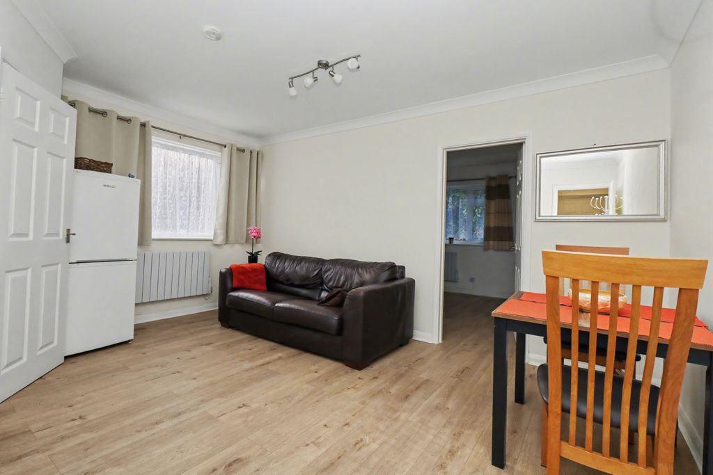 Property photo 2 of 7 Img_0062