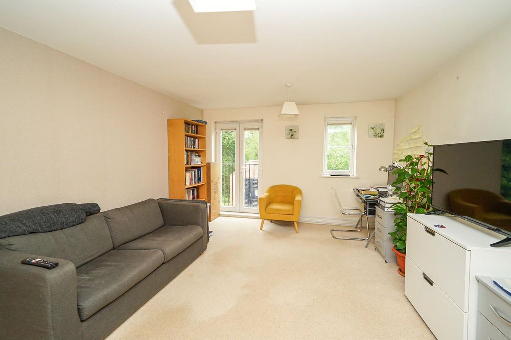 Property photo 2 of 8