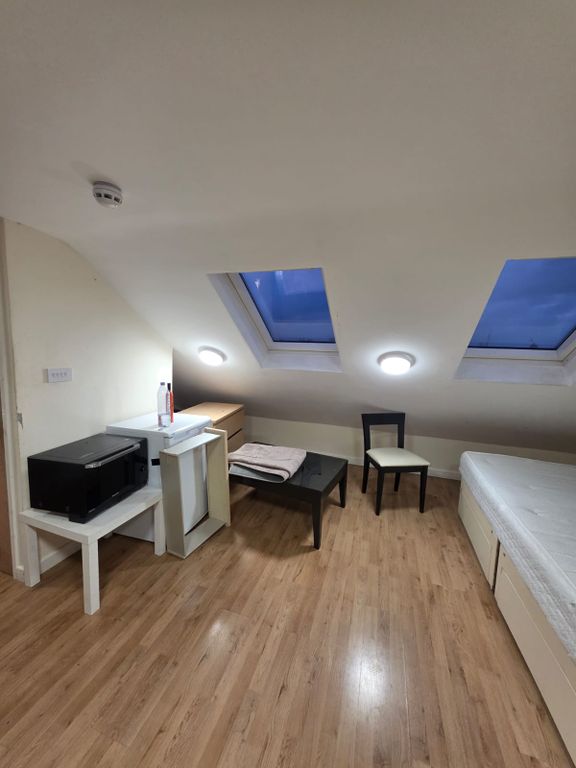 Property photo 2 of 5