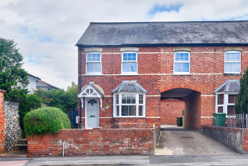 Property photo 1 of 10