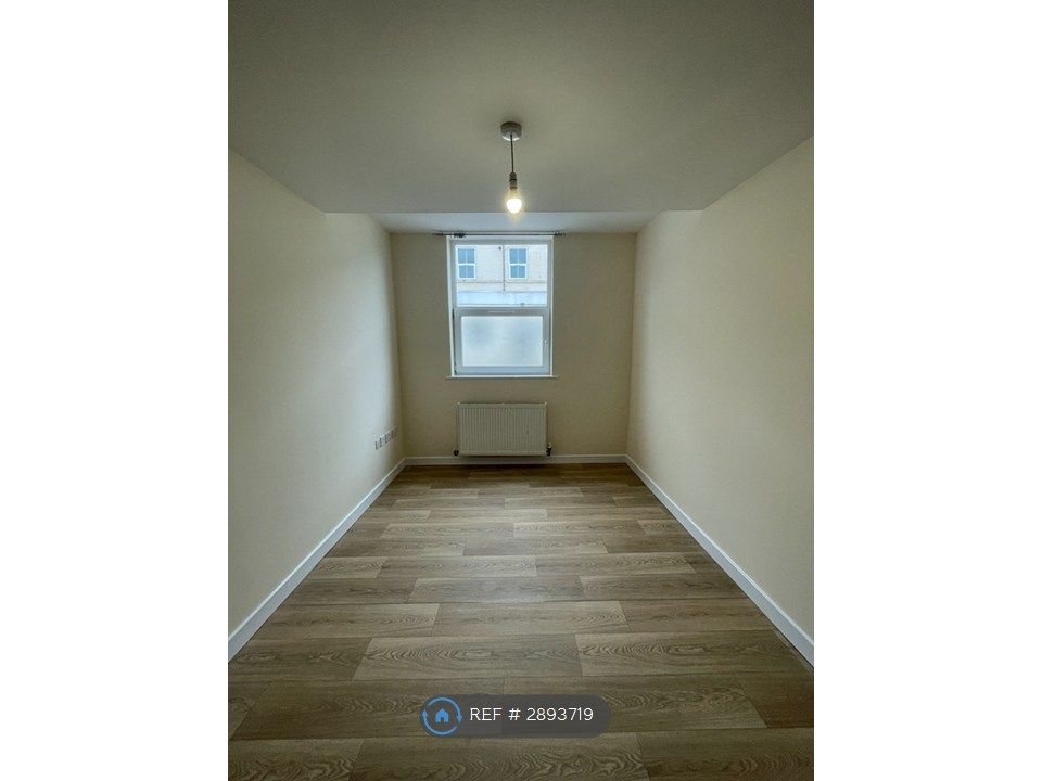 Property photo 2 of 3