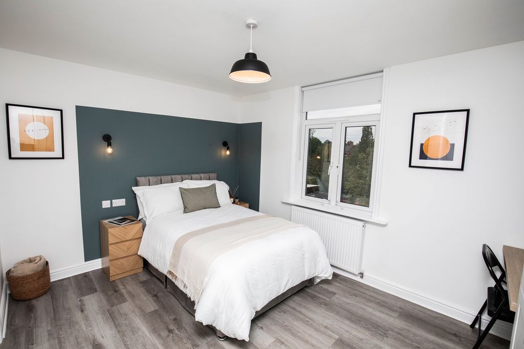 Property photo 2 of 13 Room 6 x 3