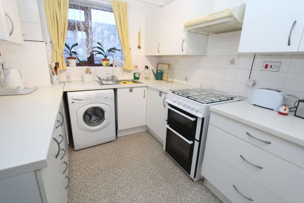Property photo 3 of 14
