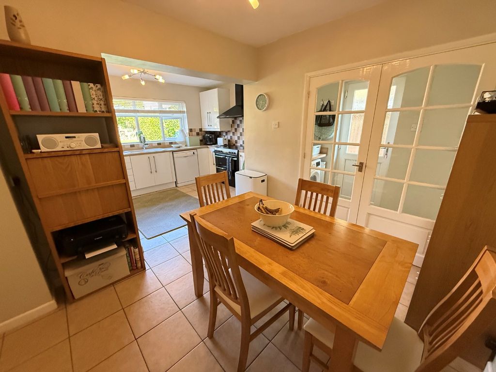 Property photo 3 of 14 4093126