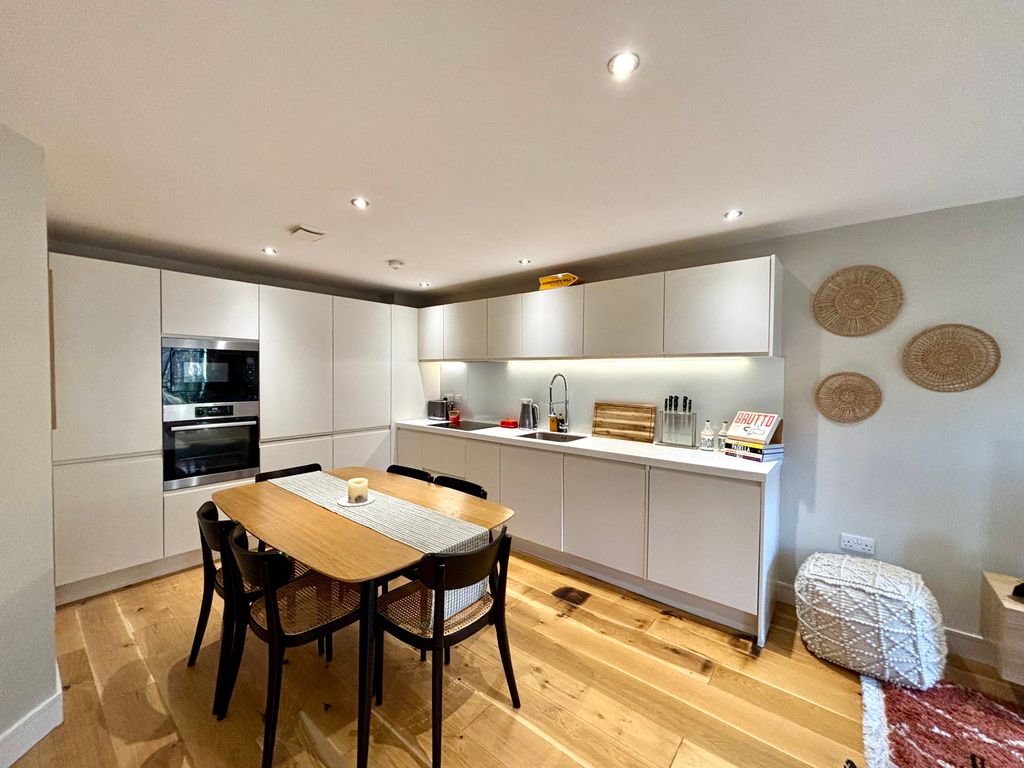 Property photo 3 of 14 Dining Kitchen