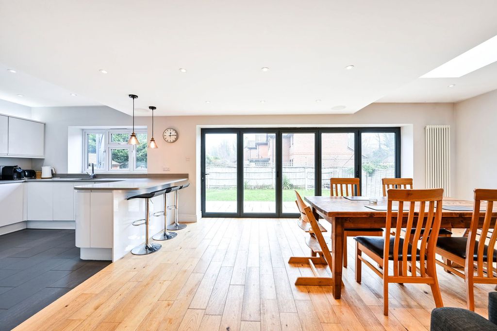 Property photo 3 of 26