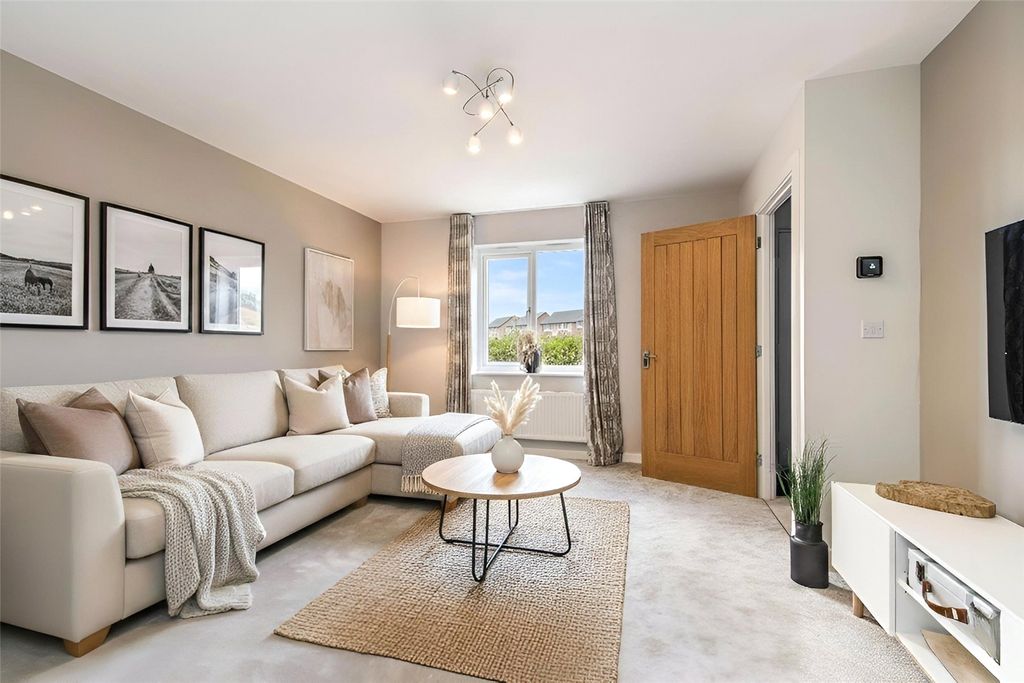 Property photo 3 of 11 Living Room